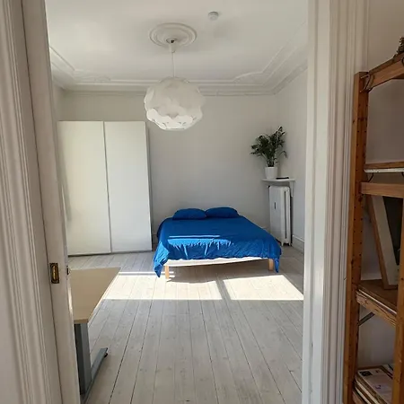 190 M2, 3 Bdr Norrebro Appartement *