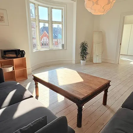 Appartement 190 M2, 3 Bdr Norrebro