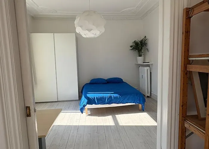 190 M2, 3 Bdr Norrebro Appartement *