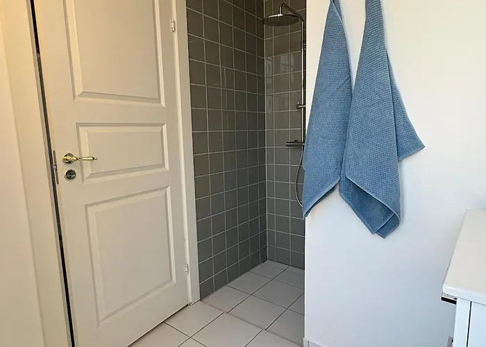 190 M2, 3 Bdr Norrebro Appartement *