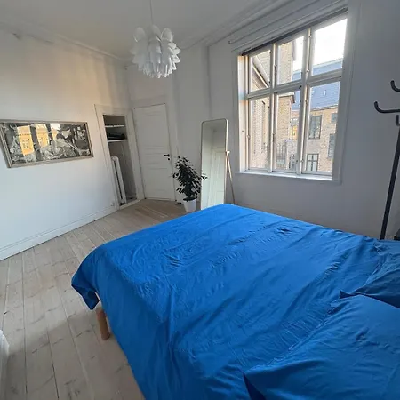 190 M2, 3 Bdr Norrebro Apartmán *