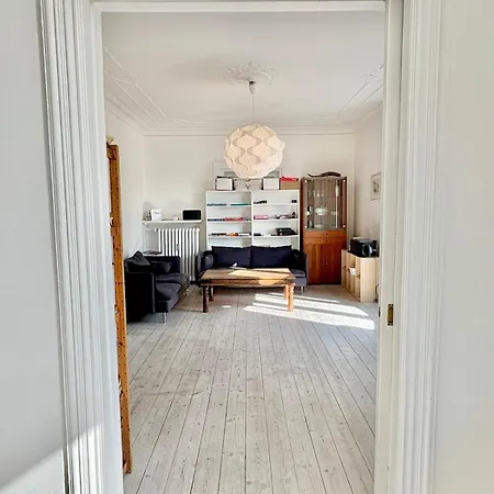 190 M2, 3 Bdr Norrebro Apartmán *